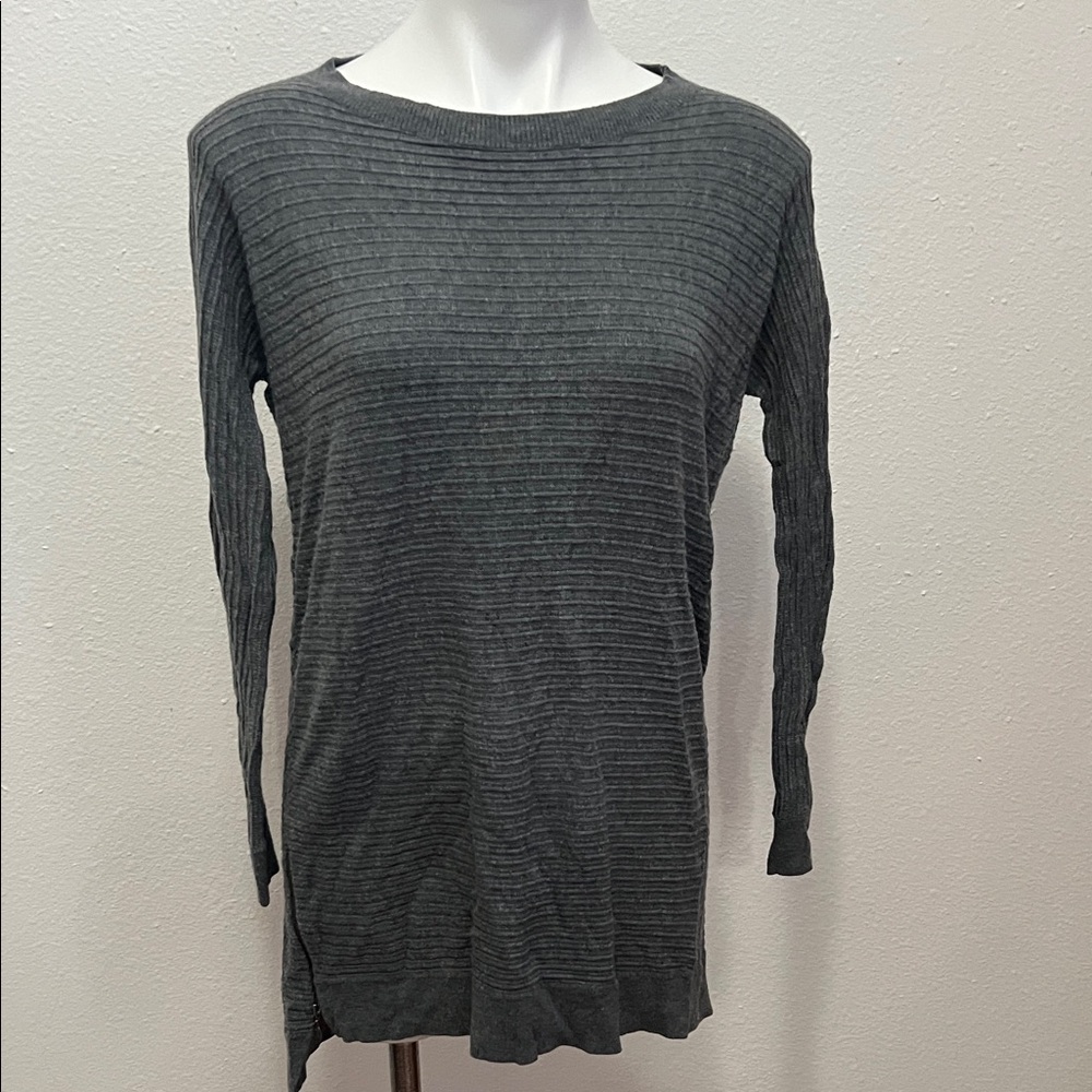 Trouve Grey Pullover Sweater Sz XS